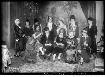 Comité Femina en 1926. Agence Rol — Cette image provient de la Bibliothèque en ligne Gallica sous l'identifiant ARK btv1b53171887g